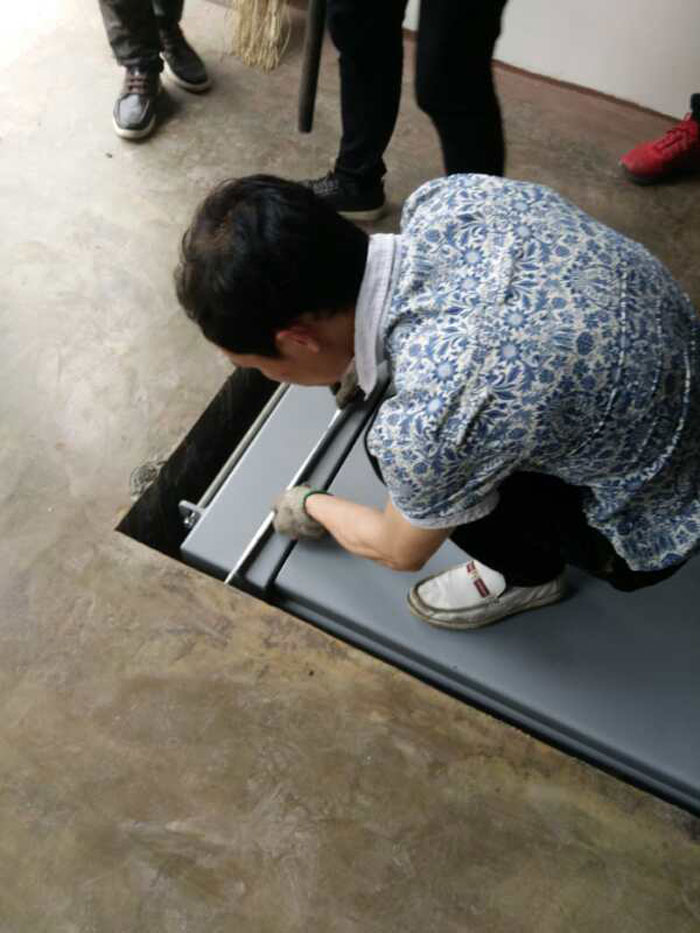 升降平台安装中2 升降平台安装中2